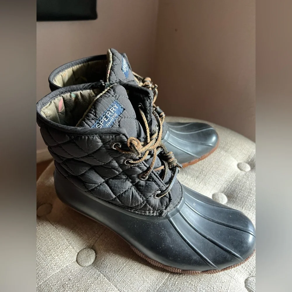 Sperry Women’s Size 8 Quilted Duck Boots | Winter Weather Essential